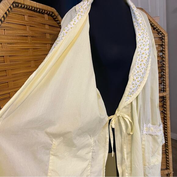 Secret treasures butter yellow ditzy floral cotton blend robe cottagecore large - Picture 12 of 15
